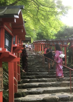 貴船神社